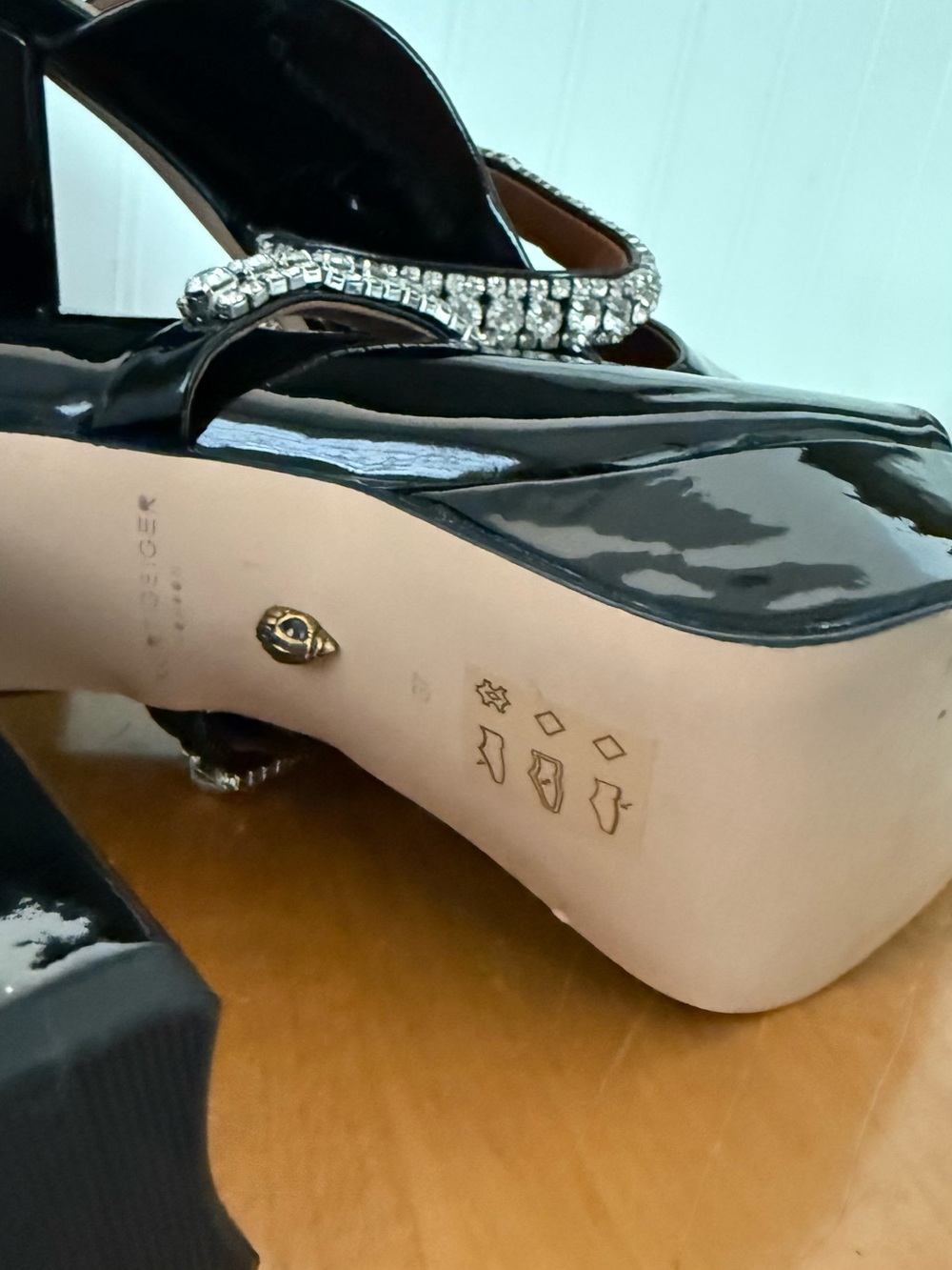 Kurt Geiger London 
Woman’s Duke Embellished Platform Slide Sandals Size 37 - Picture 5 of 16